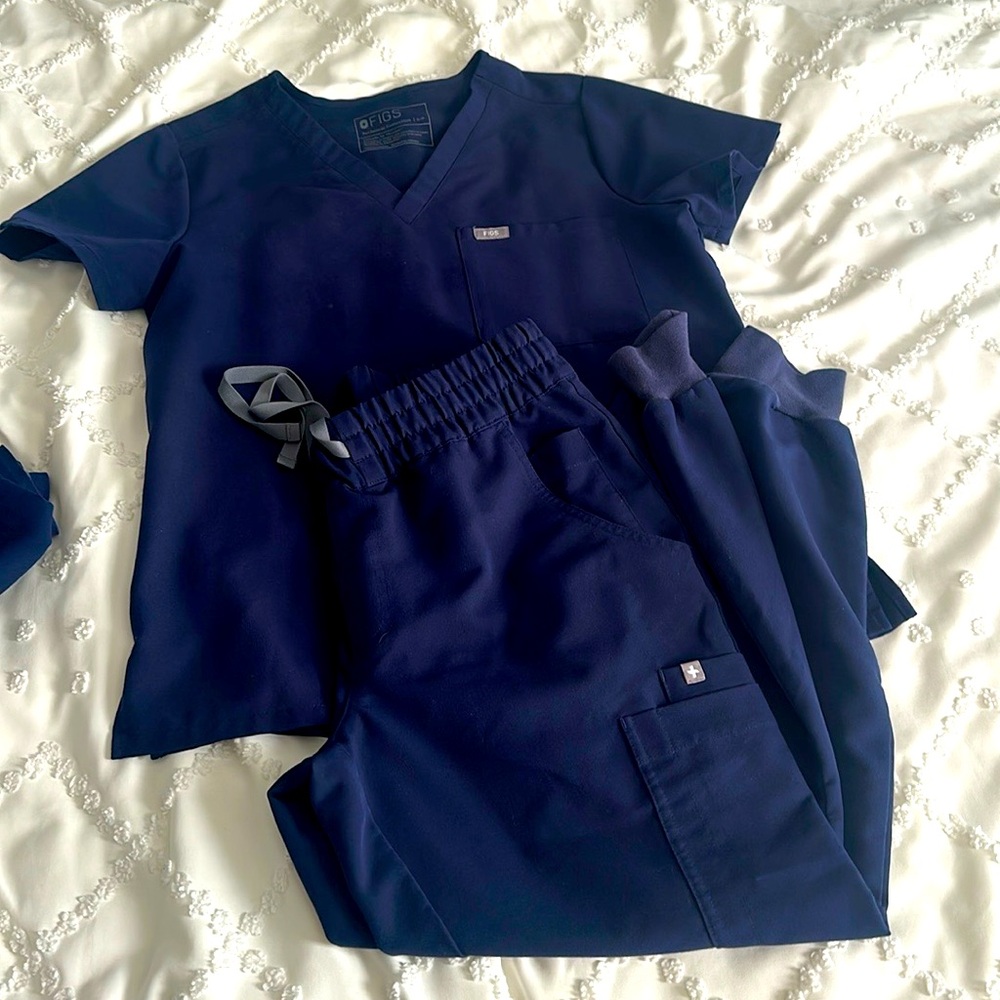 Figs Polo Style Scrub Top & Jogger Bottoms